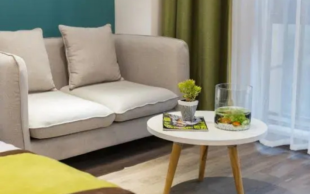 Yu Life Service Apartment (Chongqing Olympic Sports Center)
