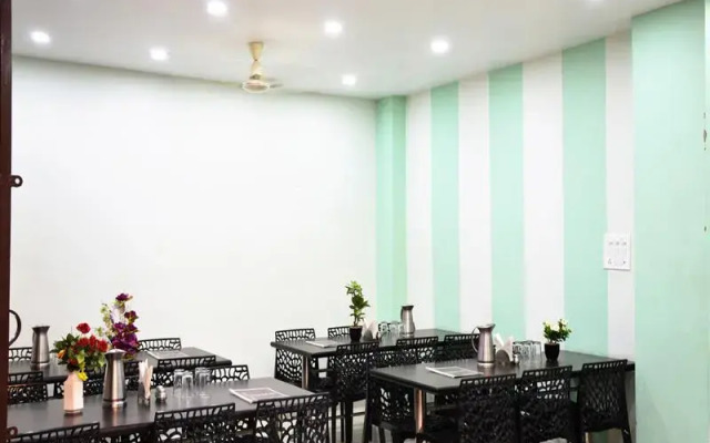 Hotel Ata Inn & Restaurant