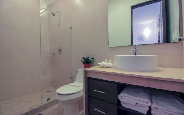 Pool View Condo in Resort by Olahola