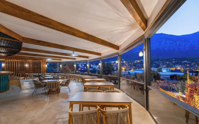 Rota Kilidonia Karaöz Suites&Villas