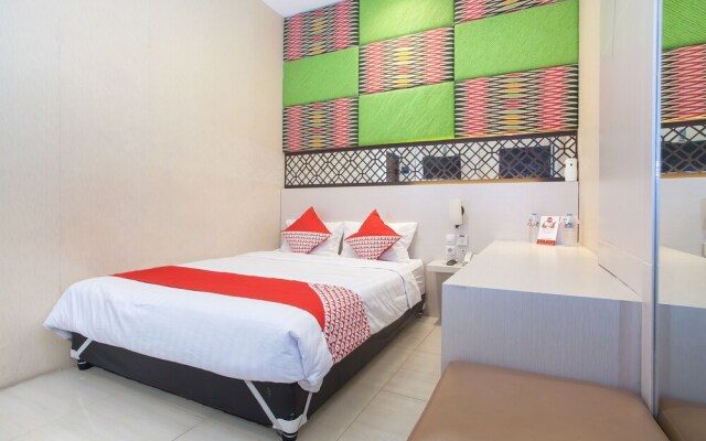 OYO 155 Metro House