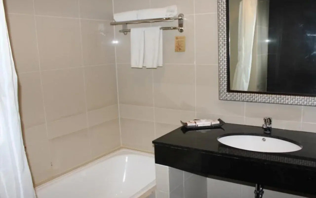 Hakaya Plaza Hotel