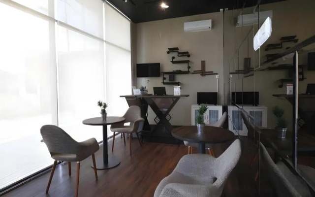 RedDoorz Plus near Universitas Sumatera Utara