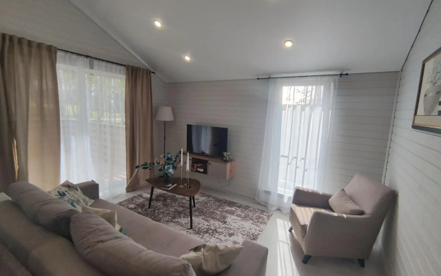 Sreda Green Lounge (Barnhouse 394)