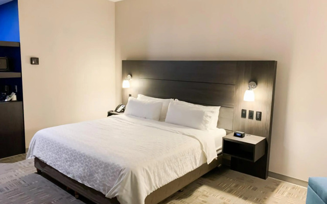 Holiday Inn Express & Suites Tijuana Otay by IHG