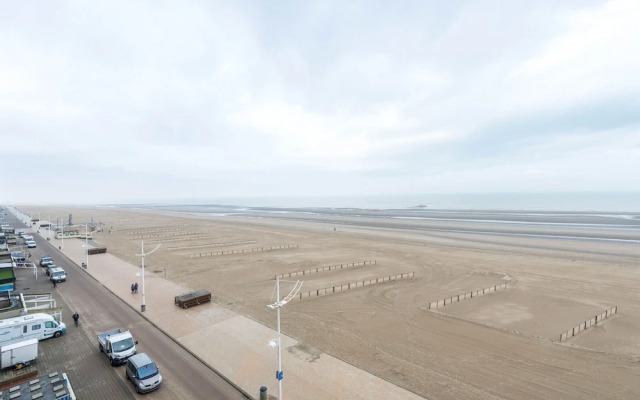 Apartment in Koksijde for 6 Person