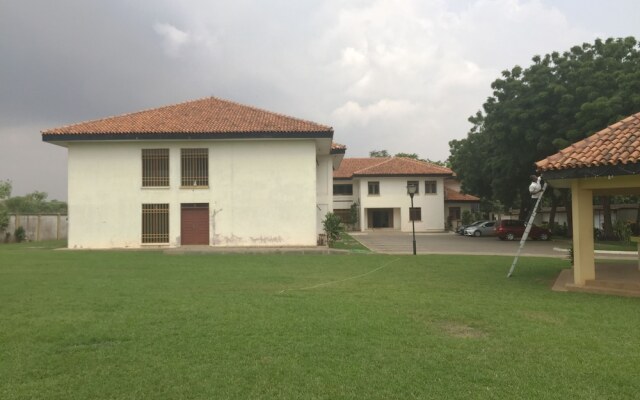 Yiri Lodge