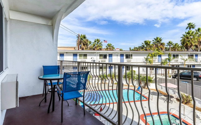 Pacific Inn