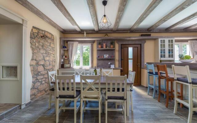 Villa Loki Luxury in Tradition