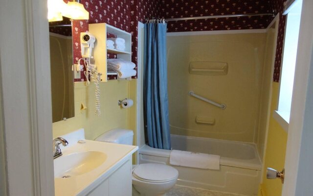 Hillside Inn Pembroke