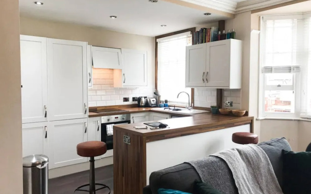 Modern 1 Bedroom Flat in the Heart of Hove — фото 2