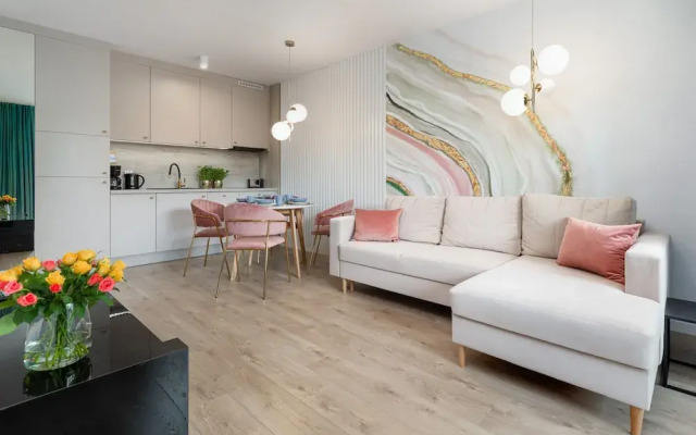 Seaside Apartamenty - 4 Pory Roku