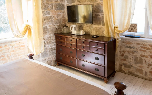 PIETRA ROSSA Luxury Rooms