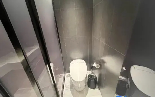 Thunderobot Esports Hotel