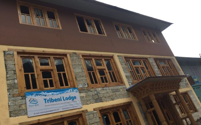 Tribeni Lodge Restaurant And Bar