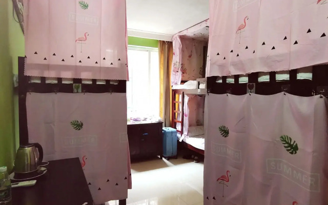 How Flower Hostel Yangshuo