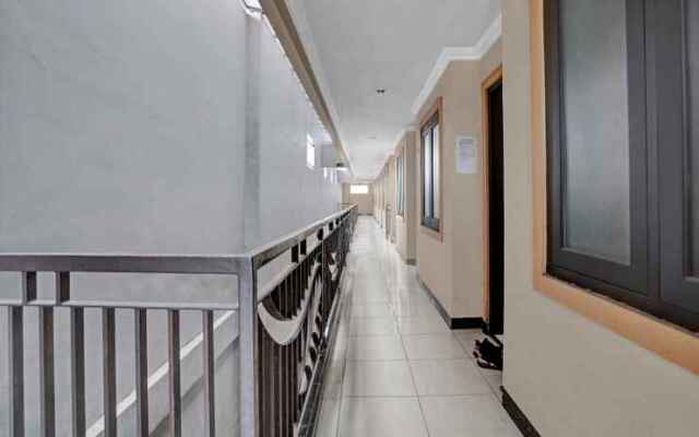 OYO 90477 Kedung Anyar Residence