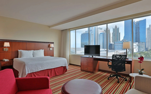 Courtyard by Marriott Panama Multiplaza Mall