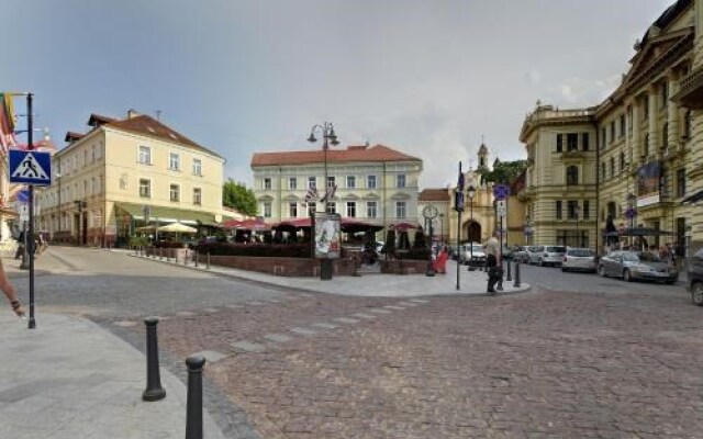 Town Hall Square Apartment