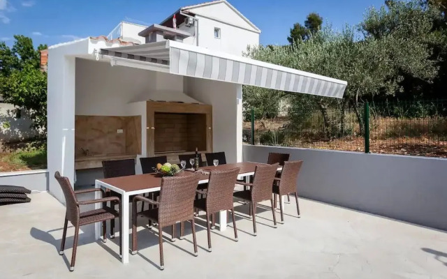 Luxury Villa ARIA Seafront for 21 people