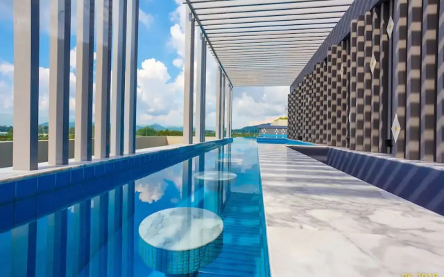 The Aristo Beach Studio by Holy Cow