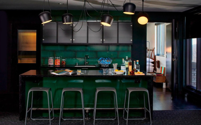 MOXY Minneapolis Uptown