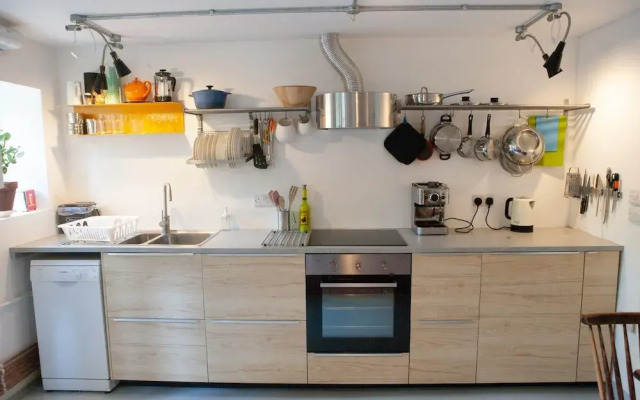 Modern 2 Bedroom Apartment in the Heart of Bristol
