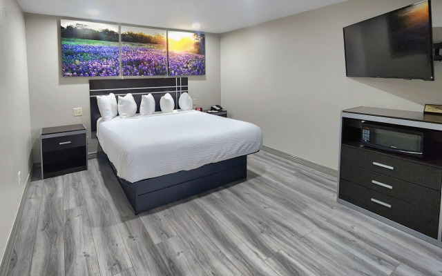 Days Inn by Wyndham Baytown Garth Road I10 East