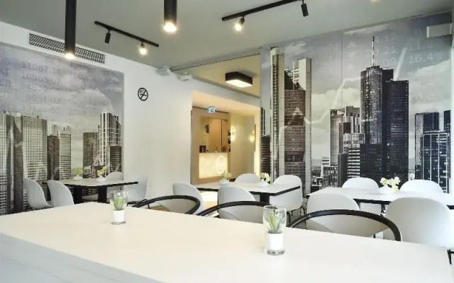 B&B Hotel Frankfurt-West