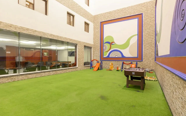 OYO 148 Shathi Almas Hotel Suites