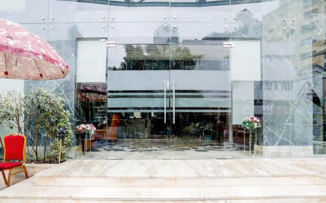 Stylish & Modern Stays at Palette River Front