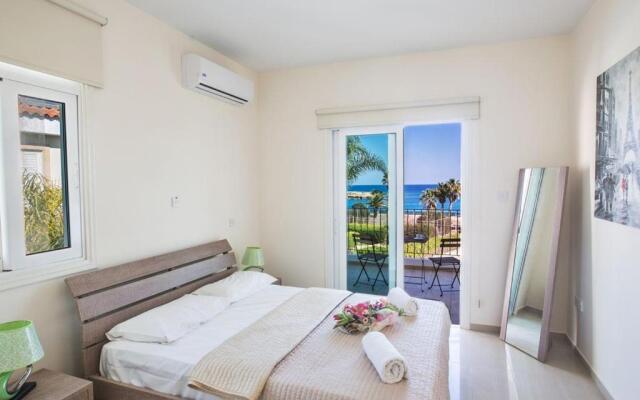 Villa Mesogi Seafront Stunning 4BDR Fontline Protaras Villa