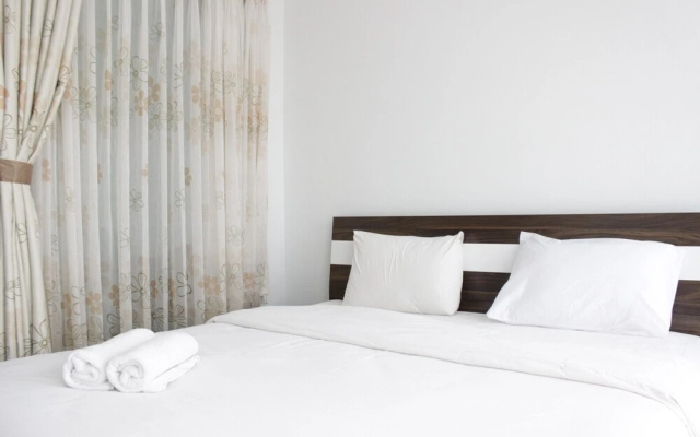 Pleasant 1BR Apartment with Sofa Bed at Dago Suites – Guest Rooms – Bandung