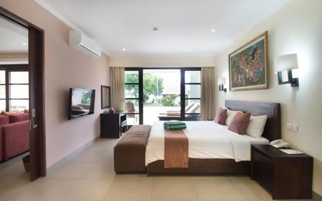 Peninsula Bay Resort