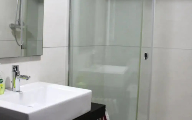 Precioso apartamento al lado de las Torres de Serrano