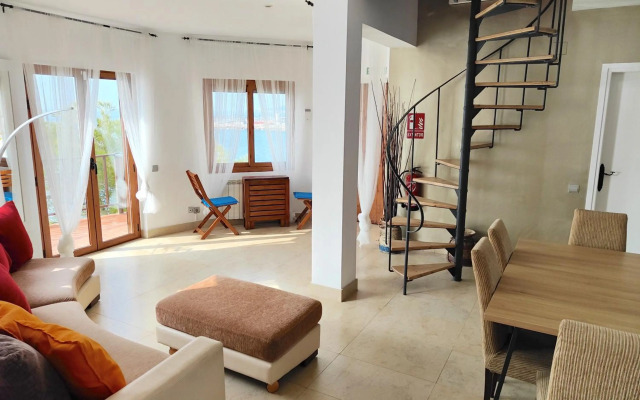 Sitges Balcony Pool & Seaside Apartment