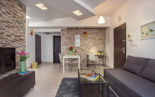 Shenkin Vilmar Apartments