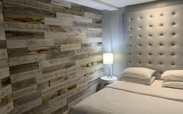 L.A. Sky Boutique Hotel