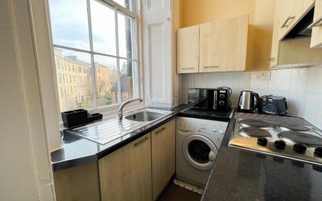 Glasgow West End Studio Apartment