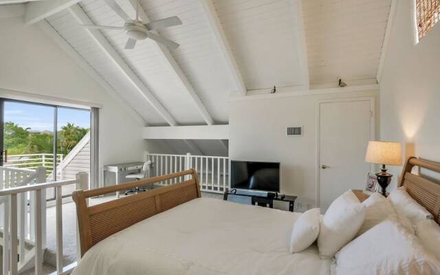 Colonial Avenue Home