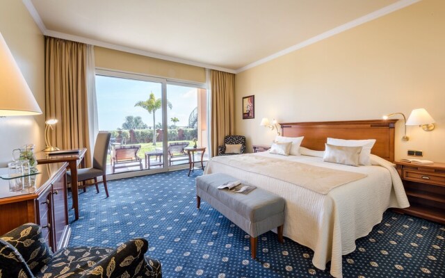 Casa León Royal Retreat