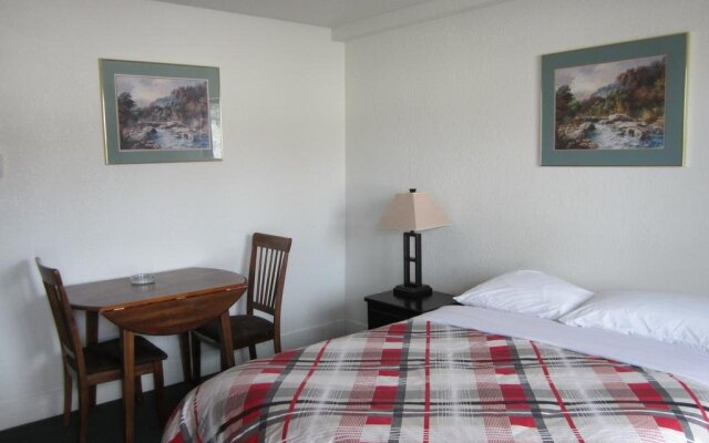 Hideaway Inn