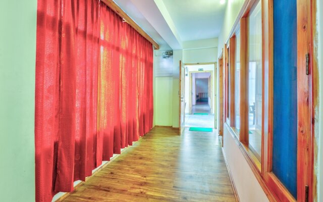 Hotel Monarch Residency Manali