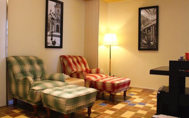 Merrynest Hotel