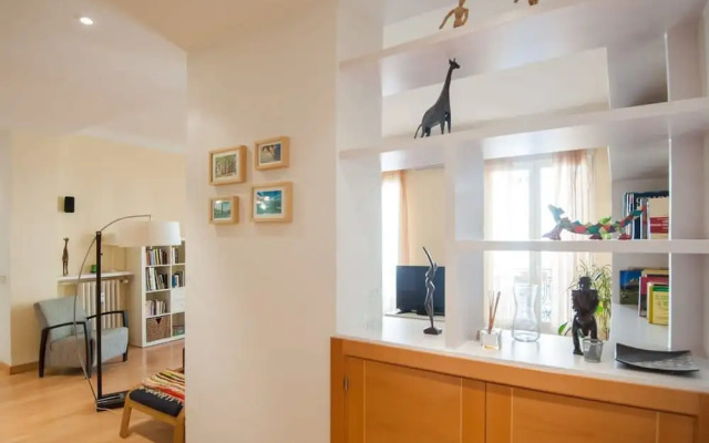 Chamberi Scene 2 Bedroom Home in Chamberi