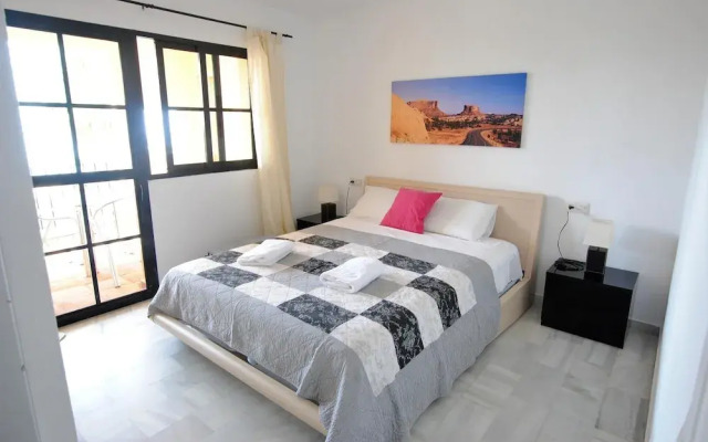 Doña Lola Claudia Beachfront Apartment CS197