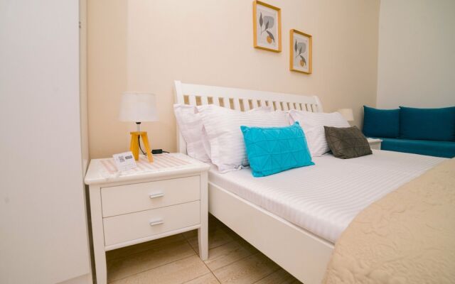 Deluxe Studio Apartment with Sea view
