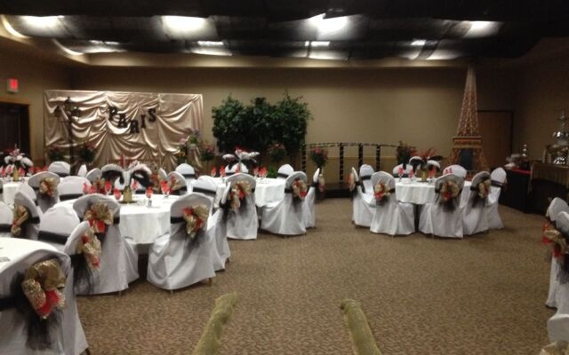 Fossil Creek Hotel And Suites