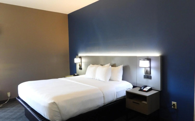 Comfort Suites