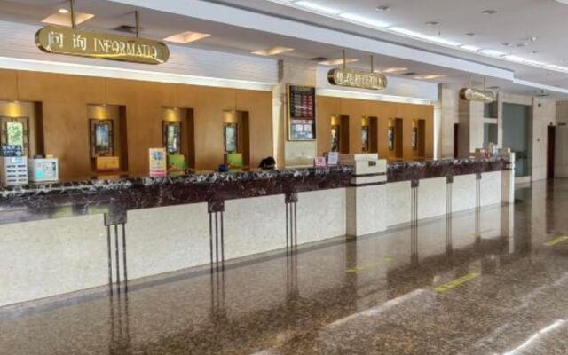Jinghu Hotel